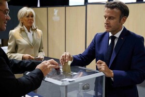 Парламентські вибори у Франції: блок Макрона все-таки попереду, але перевага мінімальна