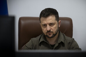 Зеленский попросил провести проверку в ВСУ, учитывая обсуждение в медиа нехватки средств индивидуальной защиты военных