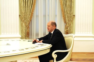 Шольц боїться розлютити Путіна, тому виступає проти націоналізації дочірньої компанії «Газпрому» — Bloomberg