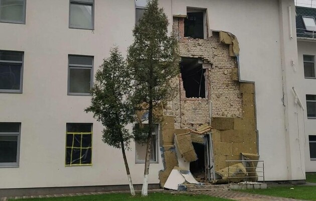 На базі тренувалися тенісисти, а також збірні України з баскетболу