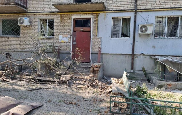 Війська РФ обстріляли Миколаївську область: зруйновані будинки та склади