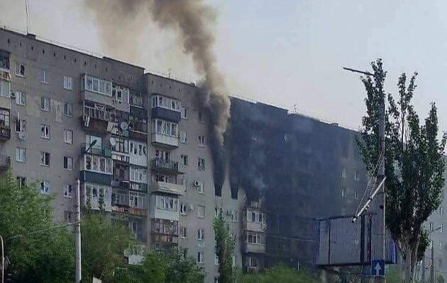 Авиаудар РФ по Лисичанску: не менее трех человек погибли – Гайдай