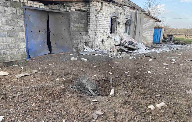 Окупанти обстріляли Золочів касетними боєприпасами, поранена жінка — голова Харківської ОВА