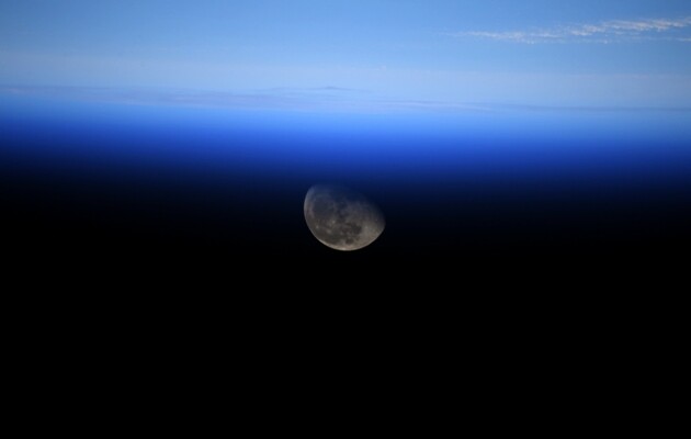 Китайский аппарат нашел свидетельства существования воды на Луне