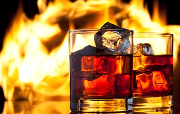 Проблемы с импортным алкоголем: российские рестораны переходят на коктейли из настоек