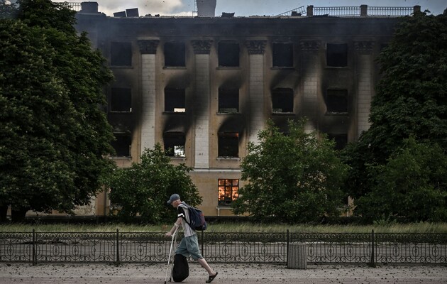 Наслідки попередніх обстрілів Лисичанська 