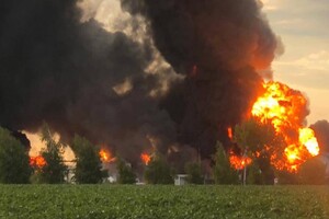 Через ракетний удар РФ по нафтобазі у Дніпропетровській області вибухнув резервуар з паливом — голова ОВА
