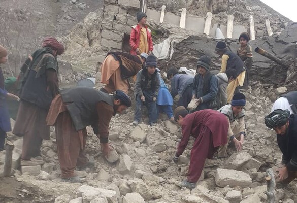 Понад 900 людей загинули в Афганістані через землетрус