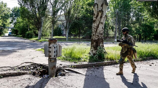 Український військовий на вулицях Лисичанська