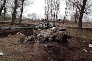 Российские военные используют деревянные макеты танков на Харьковщине, пытаясь ввести в заблуждение ВСУ – Генштаб