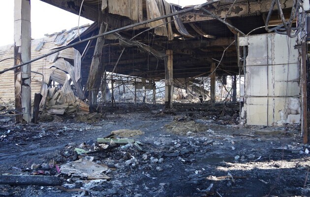 На стадионе играет ФК "Кремень"