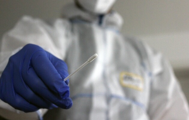 Covid-19 нікуди не зник і люди продовжують помирати