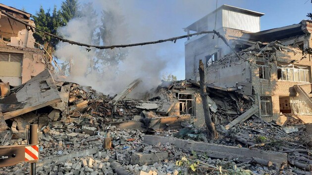 Ситуация в Харьковской области: пожары, разрушенная школа и отбитая атака оккупантов на севере области