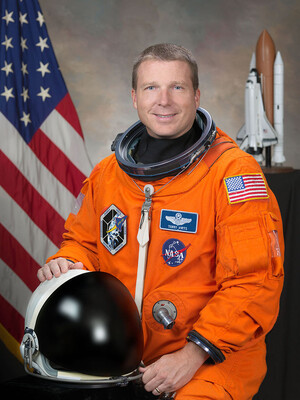 Астронавт NASA відреагував на «прапори» бойовиків з ОРДЛО на МКС