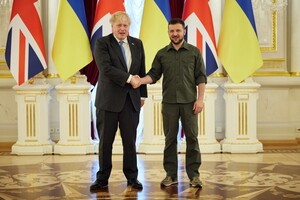 Прем'єр-міністр Великобританії повідомив президента України про нові поставки британських озброєнь