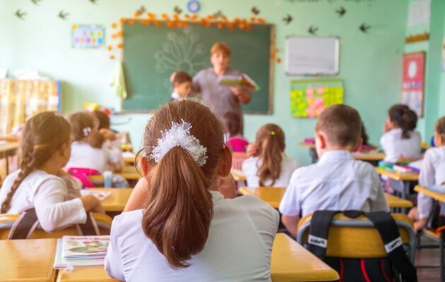 Життя триває: в Україні до першого класу вже зараховано понад 300 тисяч дітей