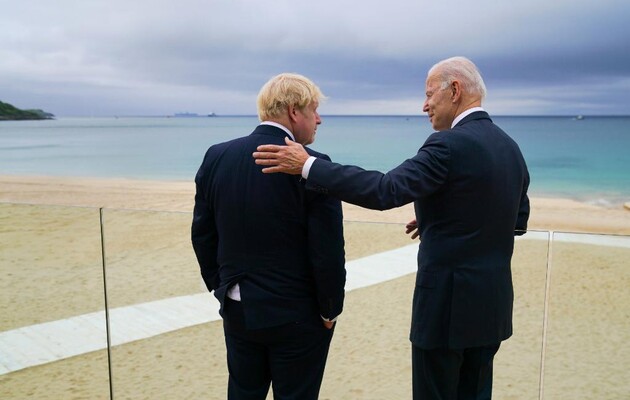 «Жду продолжения сотрудничества с Британией» — Байден отреагировал на отставку Джонсона