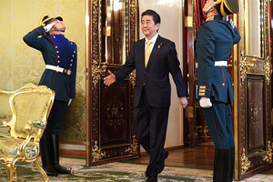 В Японії скоєно замах на колишнього прем'єр-міністра країни Сіндзо Абе, політик отримав важке поранення