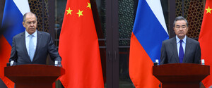 Китай и РФ отвергают любые «вмешательства» в свои отношения — глава МИД КНР