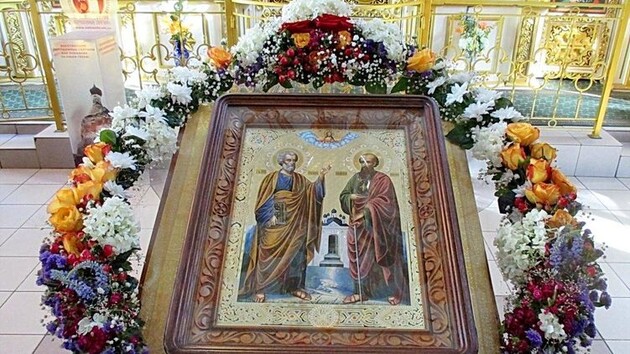 Петра та Павла вшановують в один день