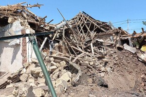 Ракетный удар по Николаеву: разрушены жилые дома и повреждены два предприятия