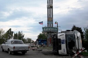 Россияне воруют из оккупированного Мариуполя уцелевшие автомобили