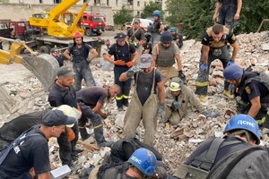 Из-под завалов дома в Часовом Яру извлекли еще тела погибших