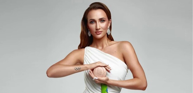 Ризатдинова родилась в Симферополе