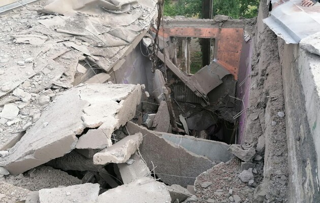 В Никополе из-под завалов дома достали тела двух погибших, еще одна раненая женщина в больнице — глава ОВА