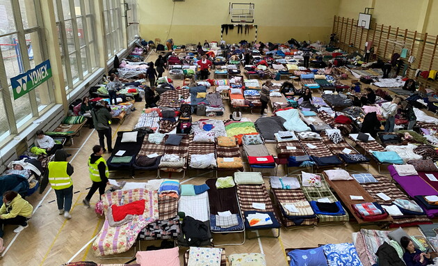 В Ірландії біженців з України селять у наметових містечках