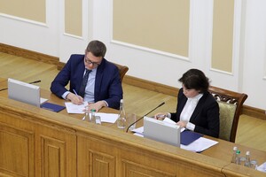 Rzeczpospolita: Експеримент Зеленського в Генпрокуратурі і СБУ провалився