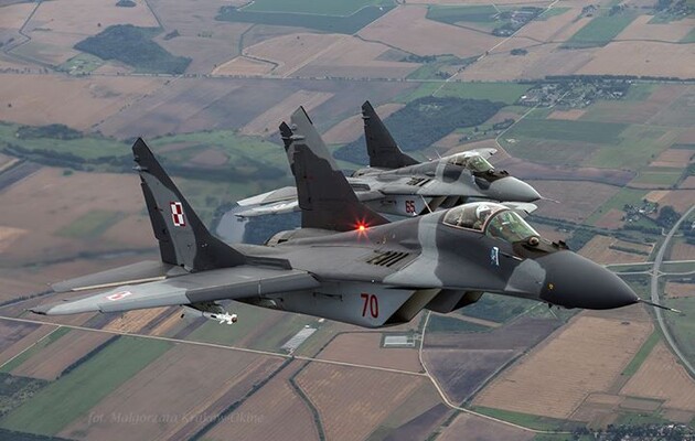 Словакия готова обсуждать предоставление Украине истребителей МиГ-29