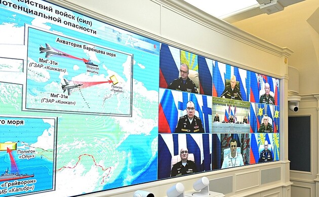 Росія планує великі військові навчання на сході