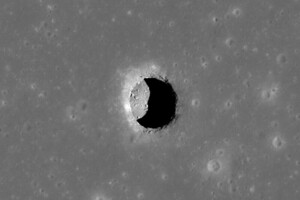Апарат NASA знайшов на Місяці місця з комфортною для життя температурою