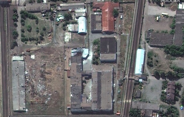 Спутниковые снимки Maxar доказывают, что украинских пленных в Оленивке убили россияне