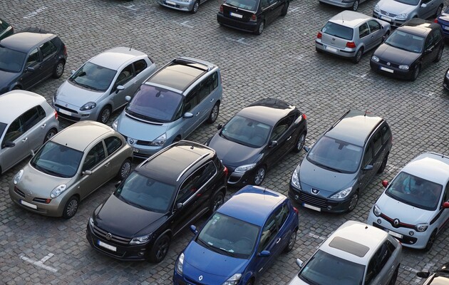 В липні українці заплатили за розмитнення авто 1,72 млрд грн