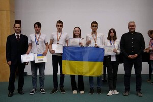 Харківських школярів зустріли неймовірними оплесками на міжнародному турнірі. Чому і як це було? 