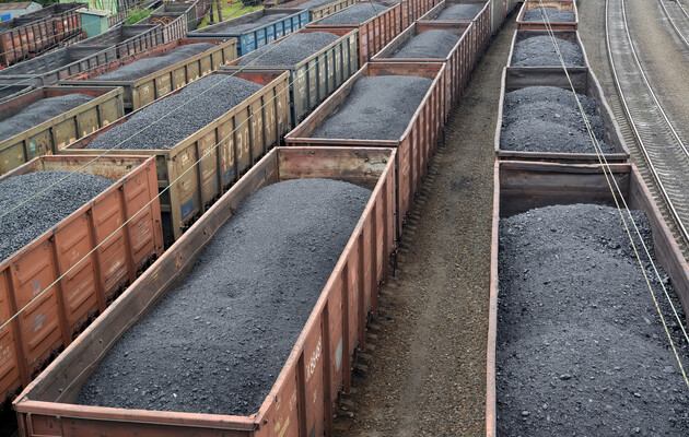 Пятый пакет санкций в действии: Европа перестала покупать уголь в России