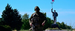 Жители Мариуполя получают сообщения с «предложением работы» в новом подразделении вооруженных сил РФ 