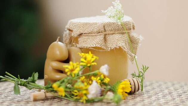 В Медовый Спас в церкви освящают мед