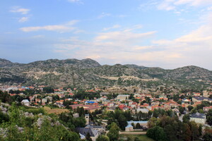 У курортному місті Чорногорії стрілець убив 11 людей