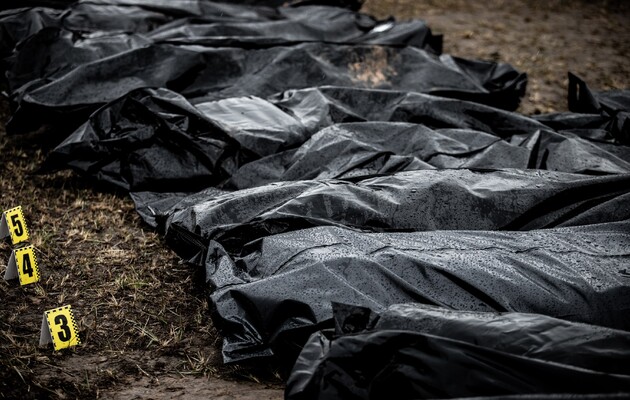 В окупованому Рубіжному ексгумували вже понад 100 людей, закопаних раніше, зокрема, на подвір’ях 