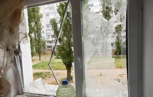 Обстріл Миколаєва: ракета розірвалася поруч з житловим будинком