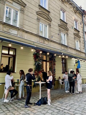 Мариуполь - в сердце Львова: трое мариупольцев открыли в Старом городе фирменную кофейню