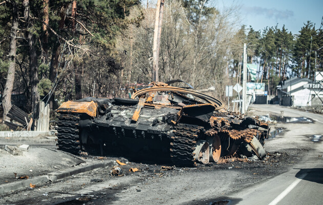 Британські аналітики пояснили причини масового знищення російських танків в Україні