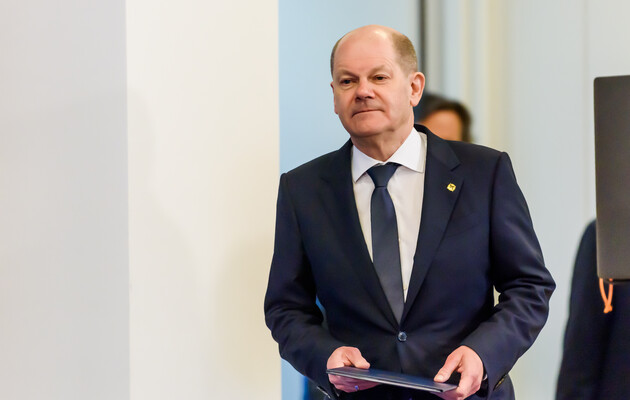 Шольц перебуває з візитом у Канаді