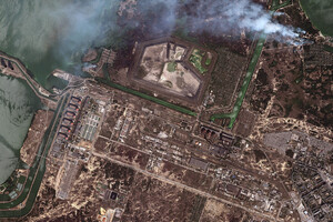 Спутник зафиксировал пожар возле Запорожской АЭС
