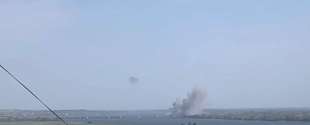 Украинские военные ударили по двум мостам в Херсонской области