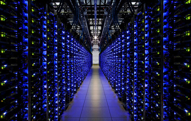 Лидер российского рынка серверов уходит из РФ