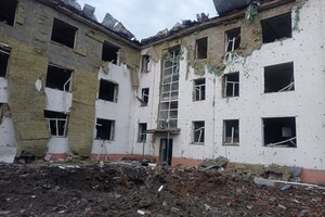 Войска РФ обстреляли Краматорск и Славянск: повреждена школа и жилые дома